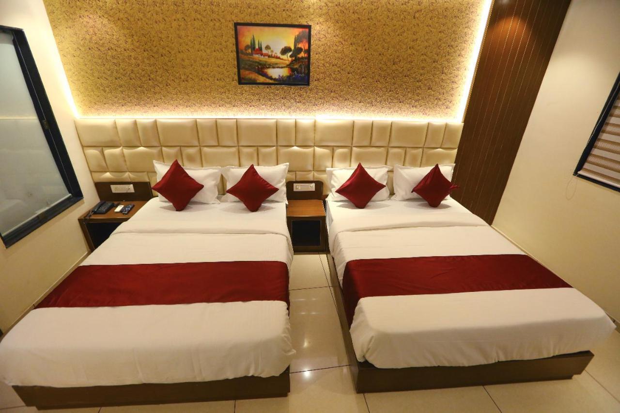 Hotel Hindustan Residency Thána Kültér fotó